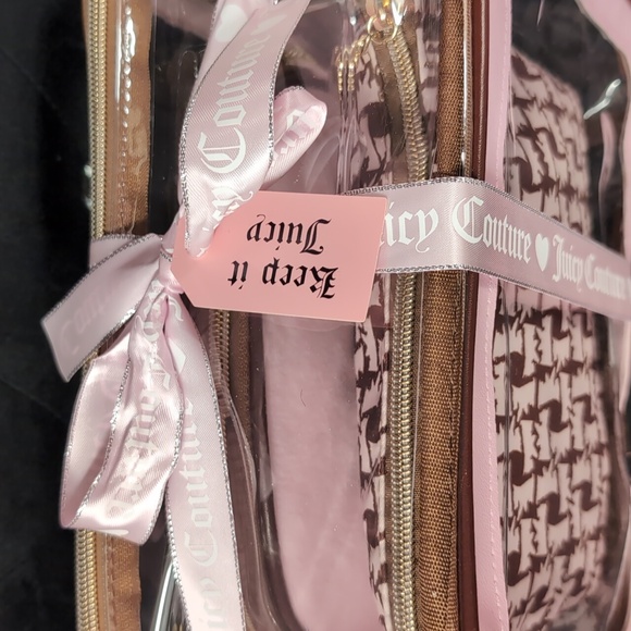 🆕 Juicy Couture 💖 4pc Travel Makeup Bag Set - Picture 3 of 5